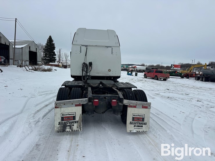 2016-western-star-5700xe-image-6