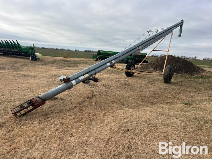 hutchinson-portable-auger-image-1