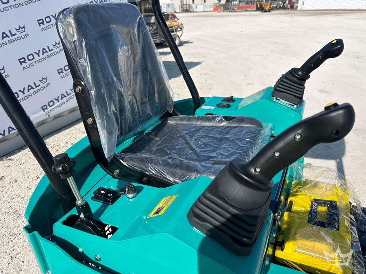 unused-2025-cfg-industrial-h15r-mini-excavator-image-7