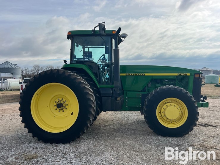 john-deere-8300-image-4
