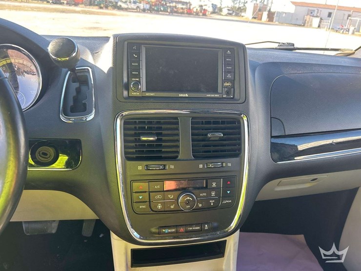 2019-dodge-grand-caravan-image-15