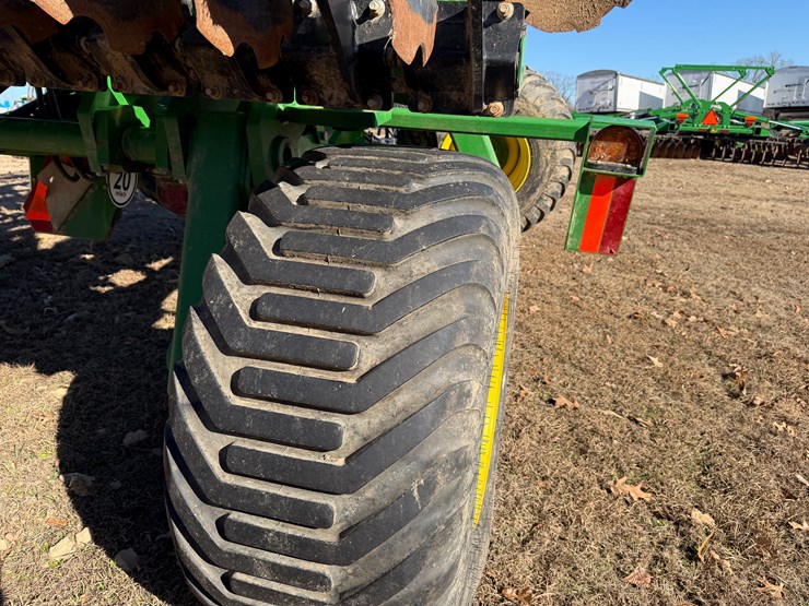 john-deere-30-image-22