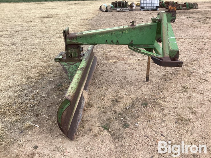 john-deere-8-image-4