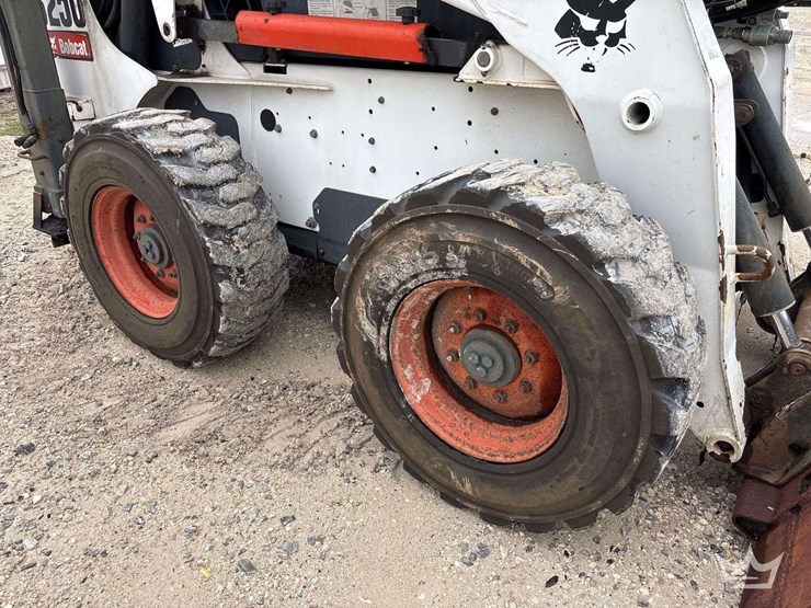 2008-bobcat-s250-image-32