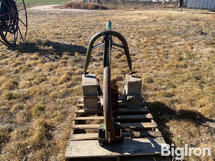 john-deere-post-hole-digger-image-6