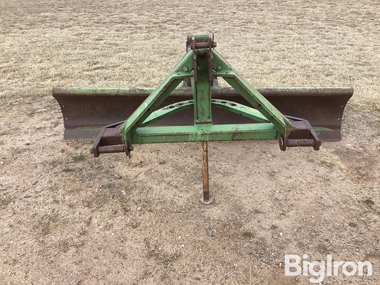 john-deere-8-image-2