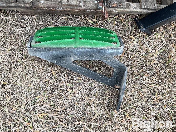 john-deere-front-fenders-image-15
