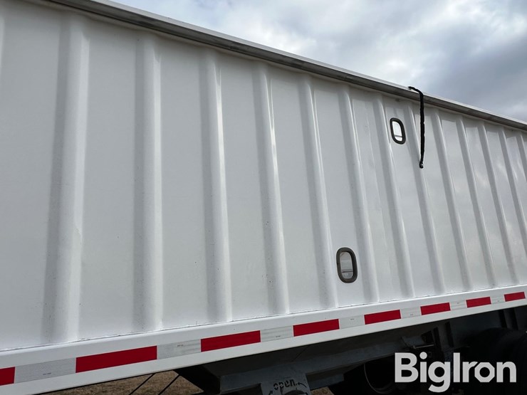 2011-neville-trailer-image-16