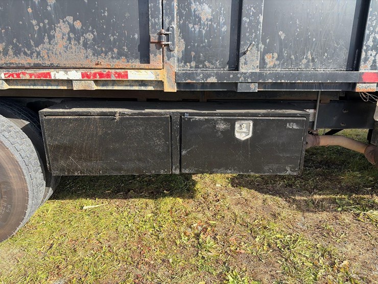 2008-ford-f650-xl-image-16