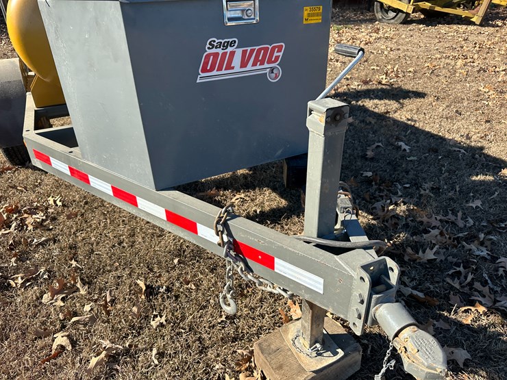 #35579-•-2015-sage-oil-vac-8'-s/a-lube-trailer-vin:-1z9bu317fa092026-image-26