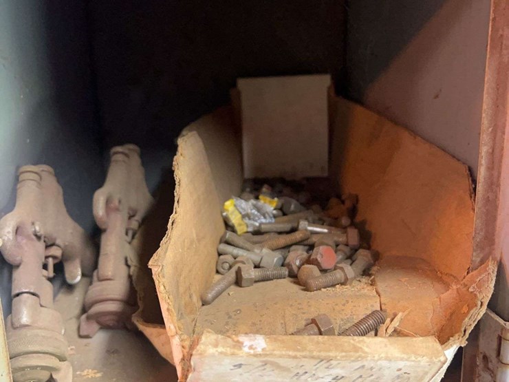 contents-of-shelving-image-16