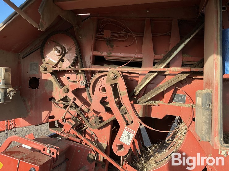 hesston-4760-image-19