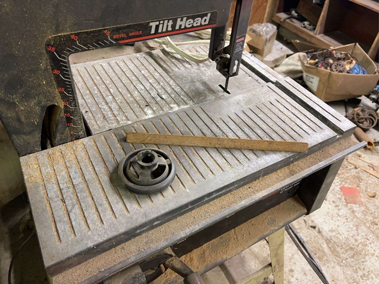 contents-of-wood-working-room-image-13