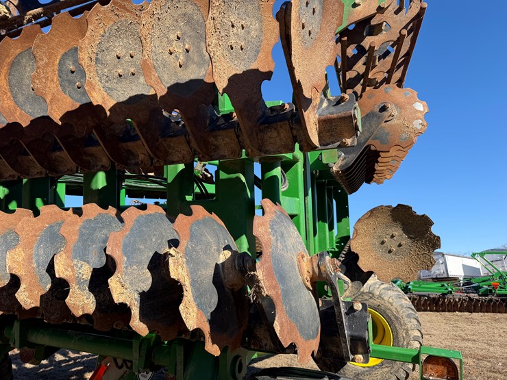 john-deere-30-image-23