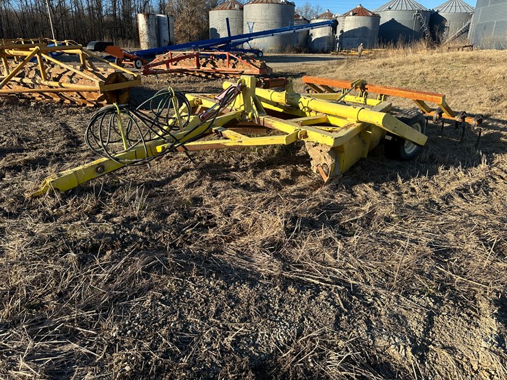 #35594-•-10'-levee-squeeze-am164918-image-1