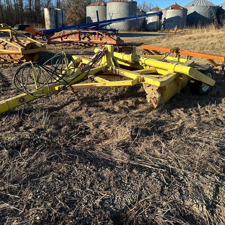 #35594 • 10' Levee Squeeze AM164918