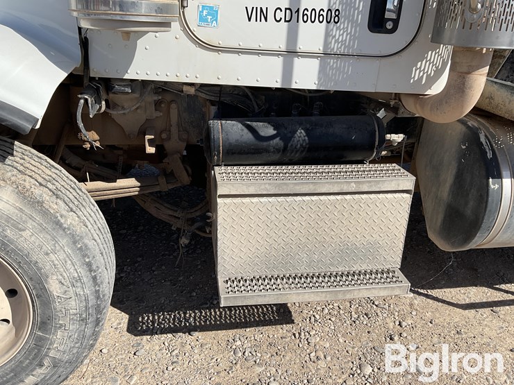 peterbilt-367-image-19