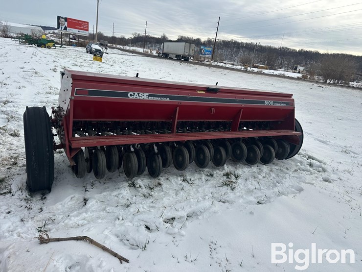 case-ih-5100-image-9