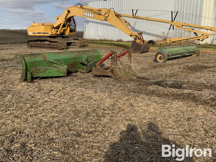 john-deere-12-image-7