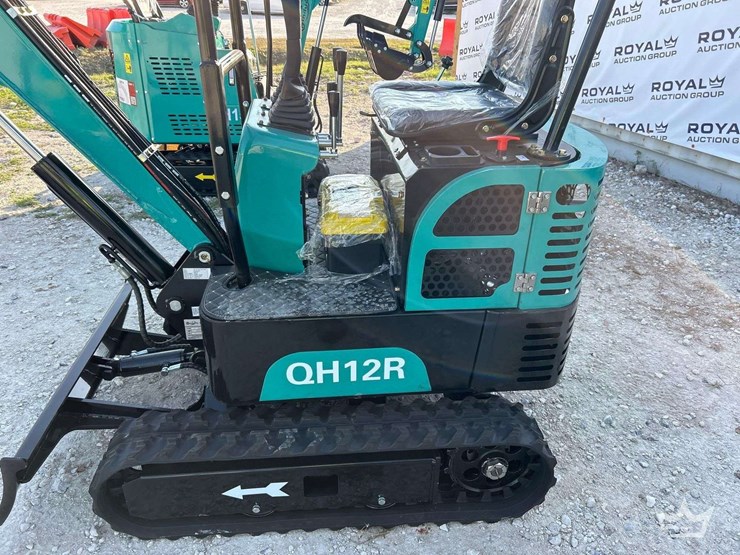 unused-2025-cfg-industrial-qh12r-mini-excavator-image-17