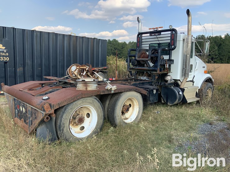 2012-kenworth-t800-image-2