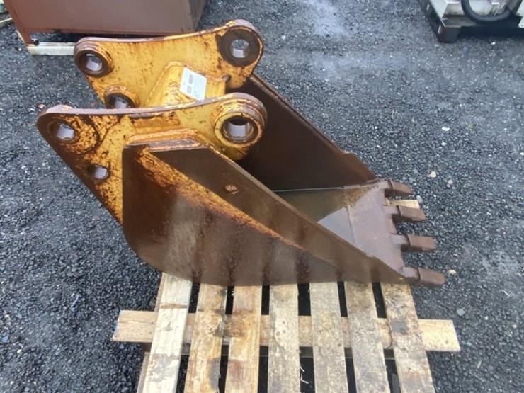 17"-dig-bucket-image-3