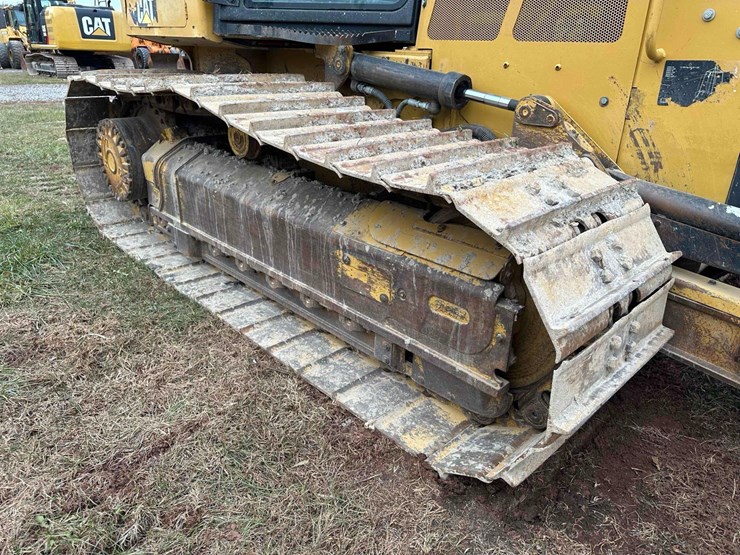 2015-caterpillar-d5k2-lgp-image-7