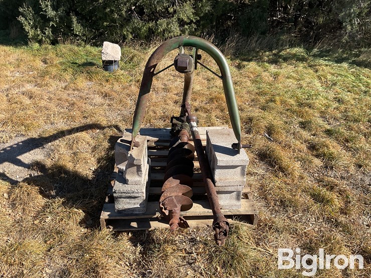 john-deere-post-hole-digger-image-2