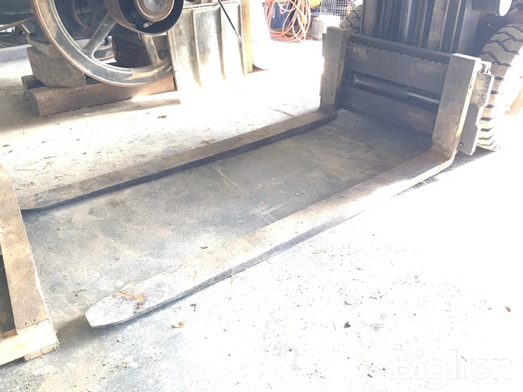 yale-forklift-image-9