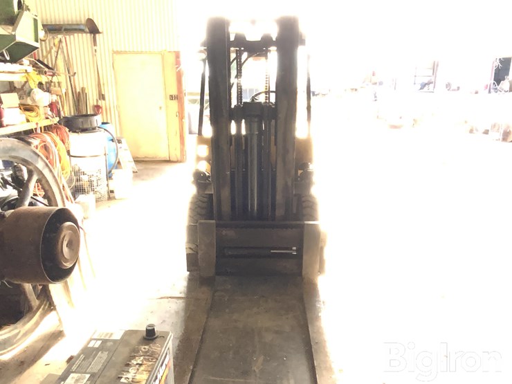 yale-forklift-image-2