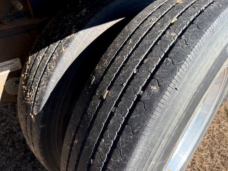 wilson-hopper-bottom-image-8