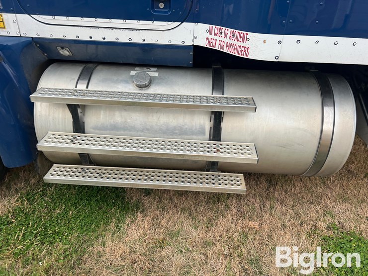 2006-international-9400i-t/a-truck-tractor-image-14