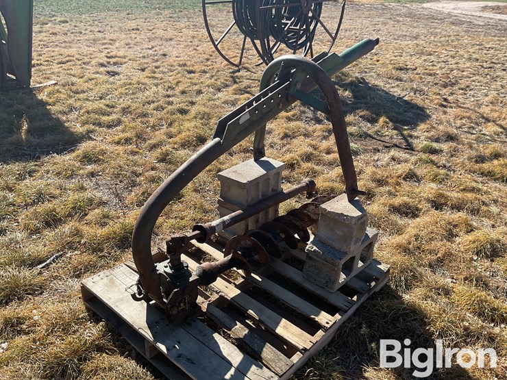 john-deere-post-hole-digger-image-5