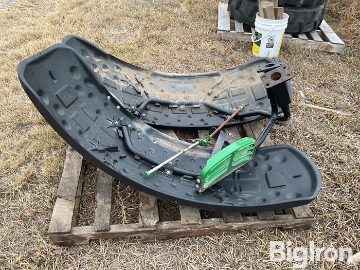 john-deere-front-fenders-image-19