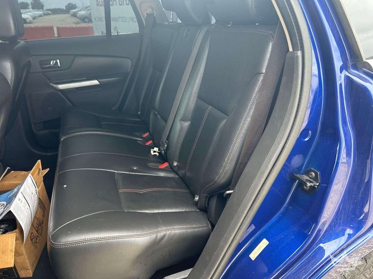 2013-ford-edge-image-17