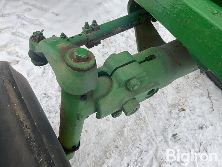 john-deere-3010-image-13