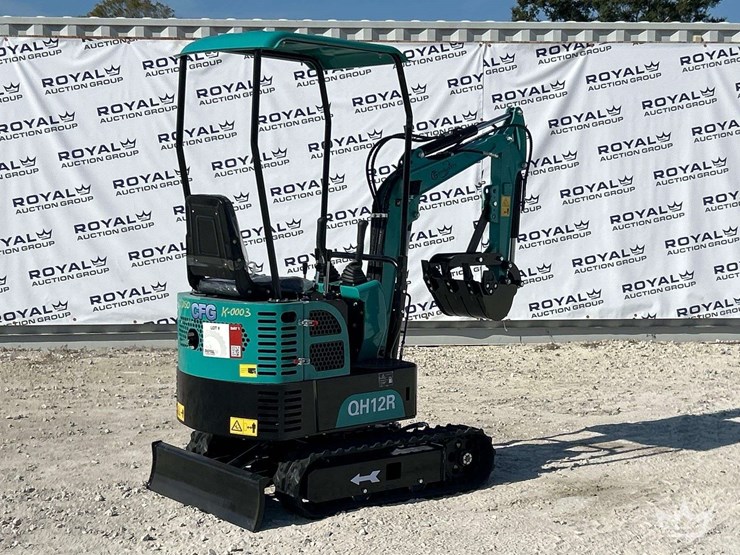 unused-2025-cfg-industrial-qh12r-mini-excavator-image-2