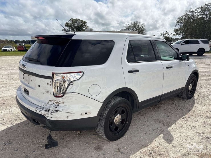 2014-ford-explorer-image-3