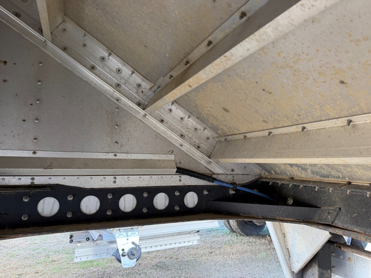 wilson-hopper-bottom-image-42