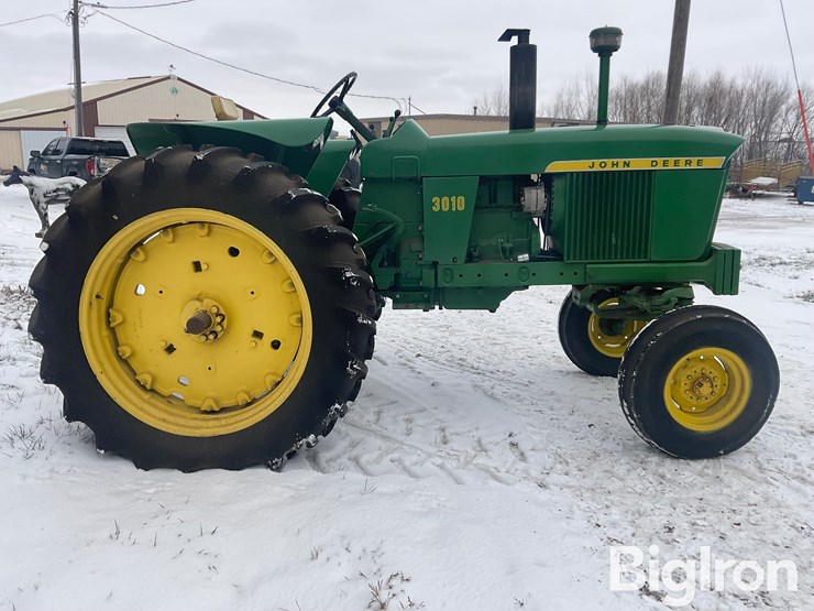 john-deere-3010-image-4
