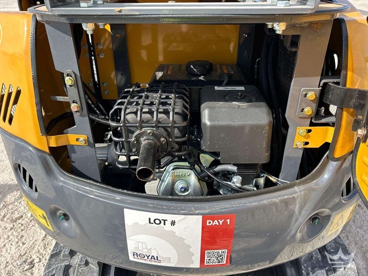 2025-cfg-industrial-qk18r-mini-excavator-image-6