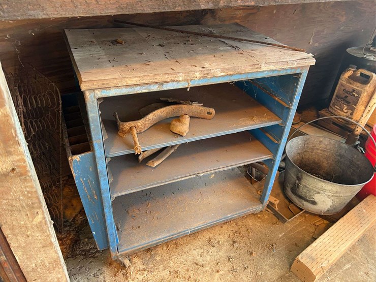 engines,-oil-jugs,-and-rope-image-33