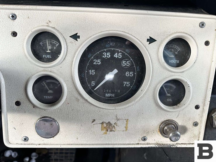 1988-ford-b700-image-42