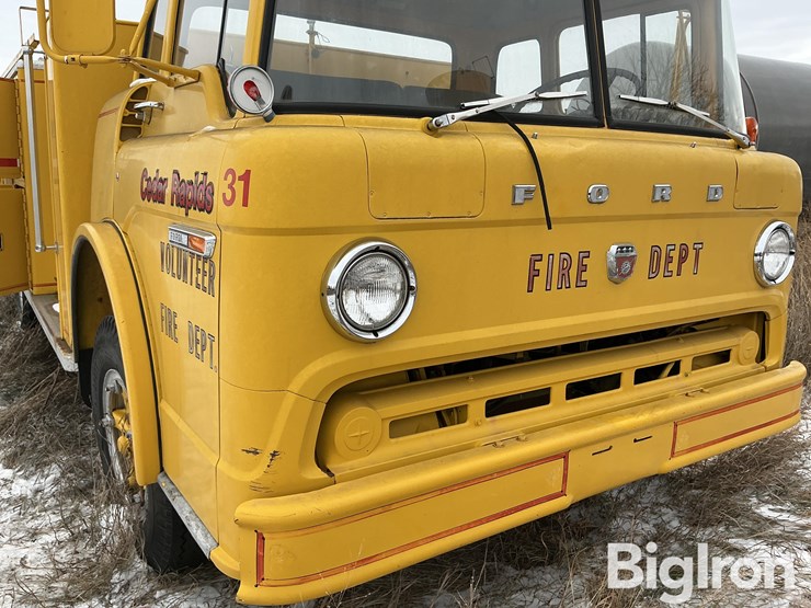 1973-ford-c750-image-10