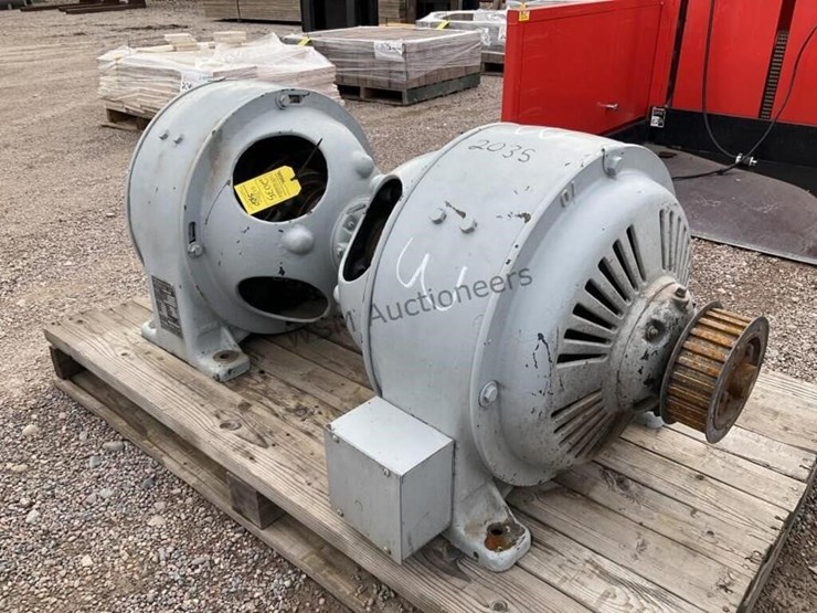 (2)-fairbanks-15kw-belt-drive-generators-image-1