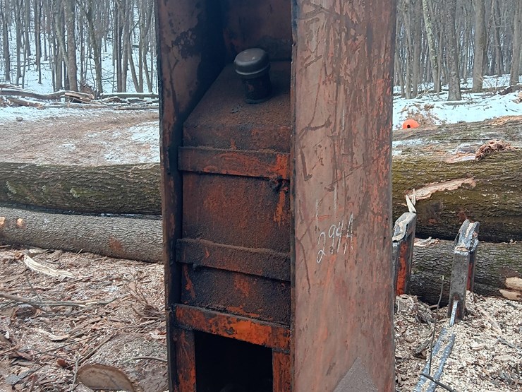 #143b-•-ctr-bucksaw*-image-3