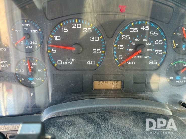 international-7400-image-67