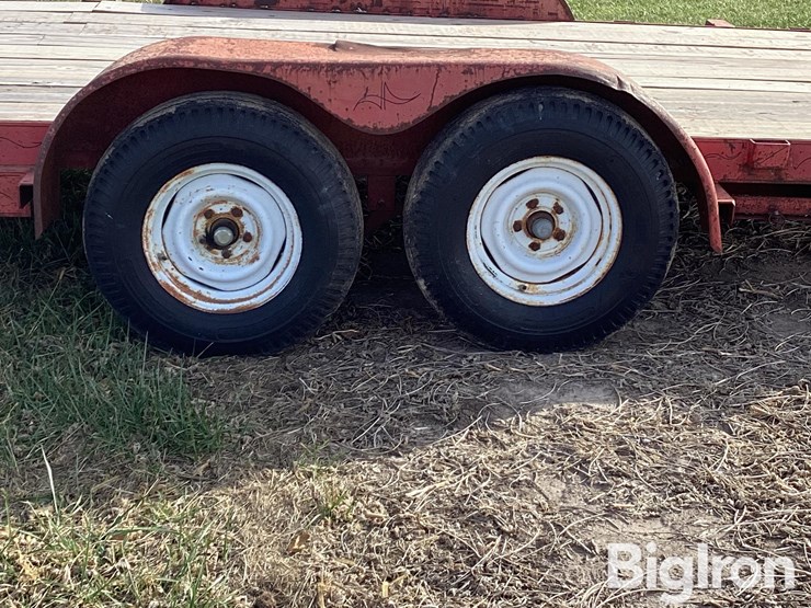 1993-maxwell-16'-t/a-trailer-image-18