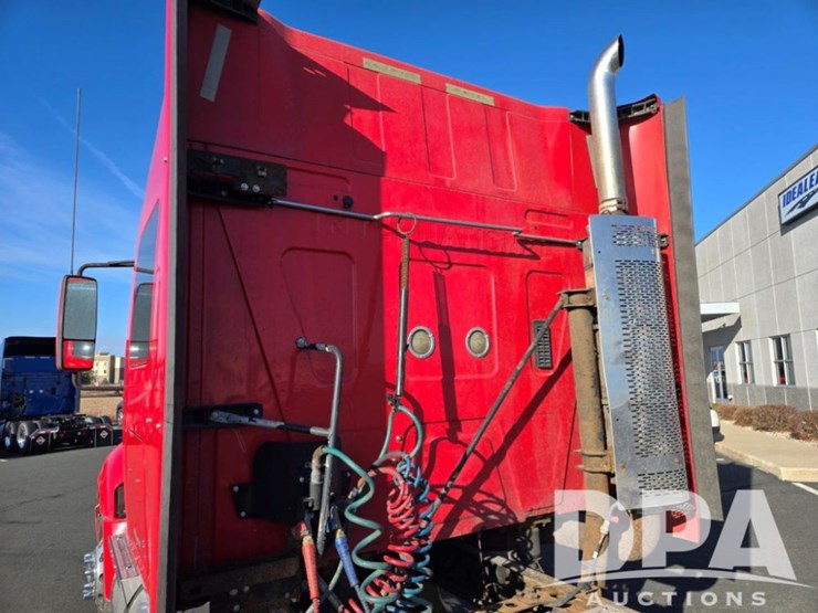 2011-international-prostar-image-13