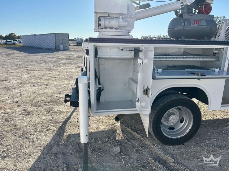 2022-ford-f450-image-22